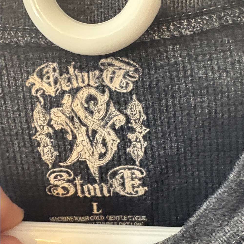 EUC Velvet Stone Tee Shirt w/Lace Cross Design Outlined in Silver Tone Beads - Picture 3 of 13